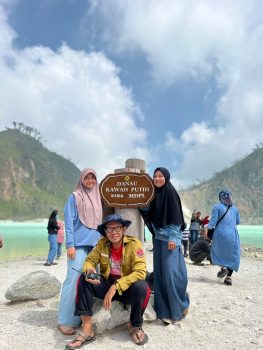 Menjelajahi Keindahan Alam Kawah Putih Ciwidey: Surga Tersembunyi di Kaki Gunung Patuha 6 Kawah putih ciwidey