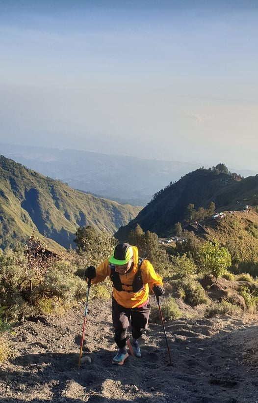 Trisno dan Perjuangan Ekstrem di Lomba Lari Rinjani 100 Kategori 36K 2 Lomba lari Rinjani 100
