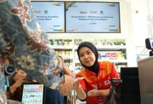 Bagaimana Nasib Tukang Parkir Alfamart Pasca Penutupan Ratusan Gerai Alfamart? 5 tukang parkir alfamart