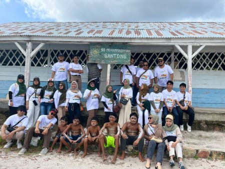 Keseruan Outing Program 2025 PT Sarana Katiga Nusantara di Pulau Belitung 2 Outing program 2025