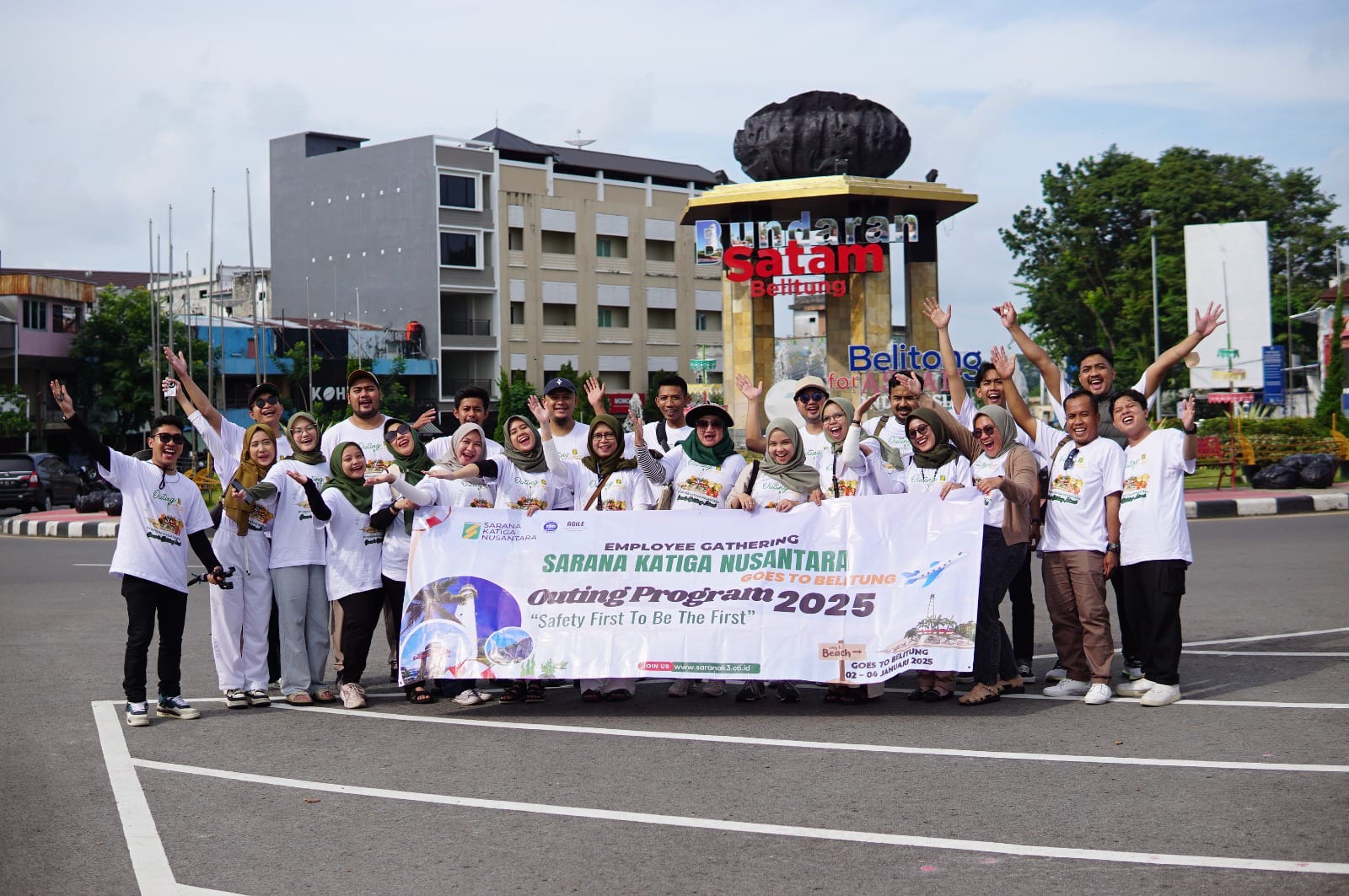 Keseruan Outing Program 2025 PT Sarana Katiga Nusantara di Pulau Belitung 1 outing program 2025