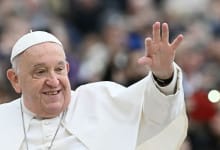 paus fransiskus meninggal dunia