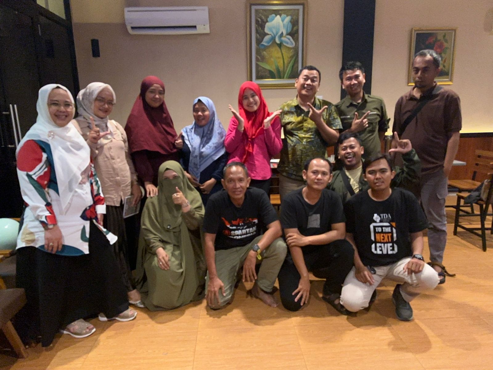 Kelompok Mentoring Bisnis 8.2, Mengobarkan Semangat dan Strategi Bisnis di Era Digital 1 Kelompok Mentoring Bisnis