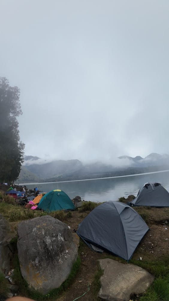 Menyelami Keindahan Danau Segara Anak dalam Perjalanan Dari Pelawangan Rinjani #4 24 Danau Segara Anak