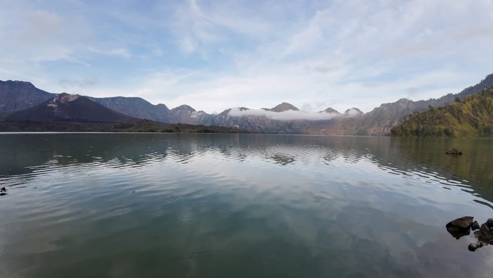Menyelami Keindahan Danau Segara Anak dalam Perjalanan Dari Pelawangan Rinjani #4 20 Danau Segara Anak