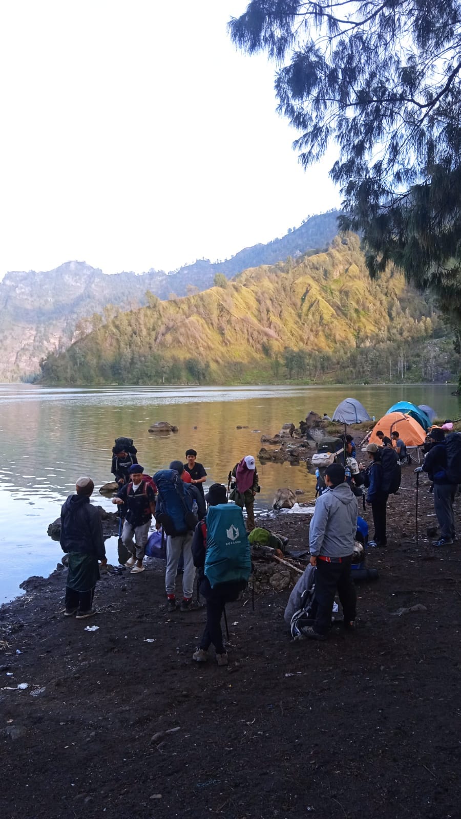 Menyelami Keindahan Danau Segara Anak dalam Perjalanan Dari Pelawangan Rinjani #4 14 Danau Segara Anak