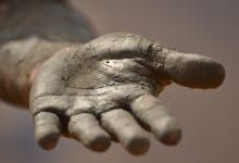 tuhan selalu menolong