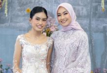 Kisah Haru Alya Rohali Saat Dampingi Putrinya Menikah dan Pesan untuk Menantu 8