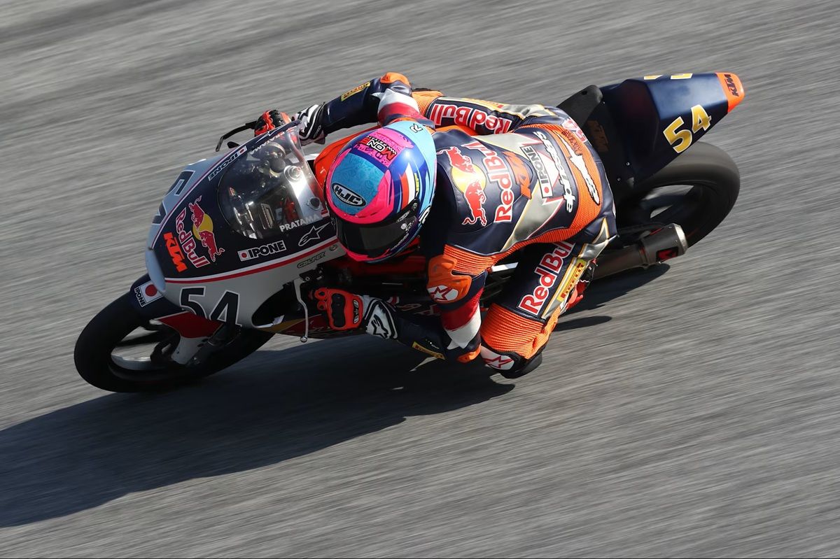 Red Bull Rookies Cup 2025 - Persaingan Ketat, Veda Pratama Jatuh Dua Kali di Kualifikasi 1