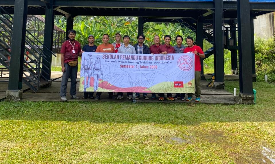 Sekolah Pemandu Gunung Indonesia Resmi Dibuka, Jalan Ninja Jadi Pemandu Pro Berstandar Nasional 1 sekolah pemandu gunung indonesia 2