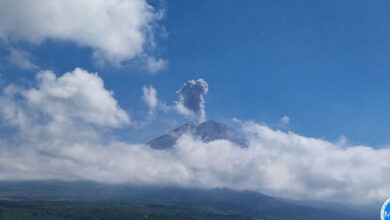 Gunung Semeru Meletus Lagi, Ketinggian Abu Capai 1.000 Meter 1 Gunung Semeru meletus